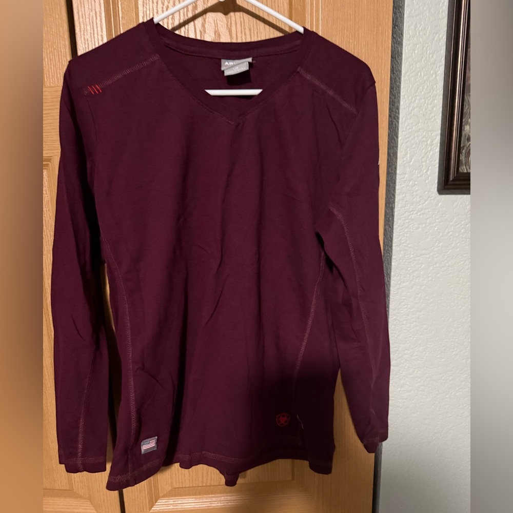 Ariat FR long sleeve V neck. Maroon.  Like new.